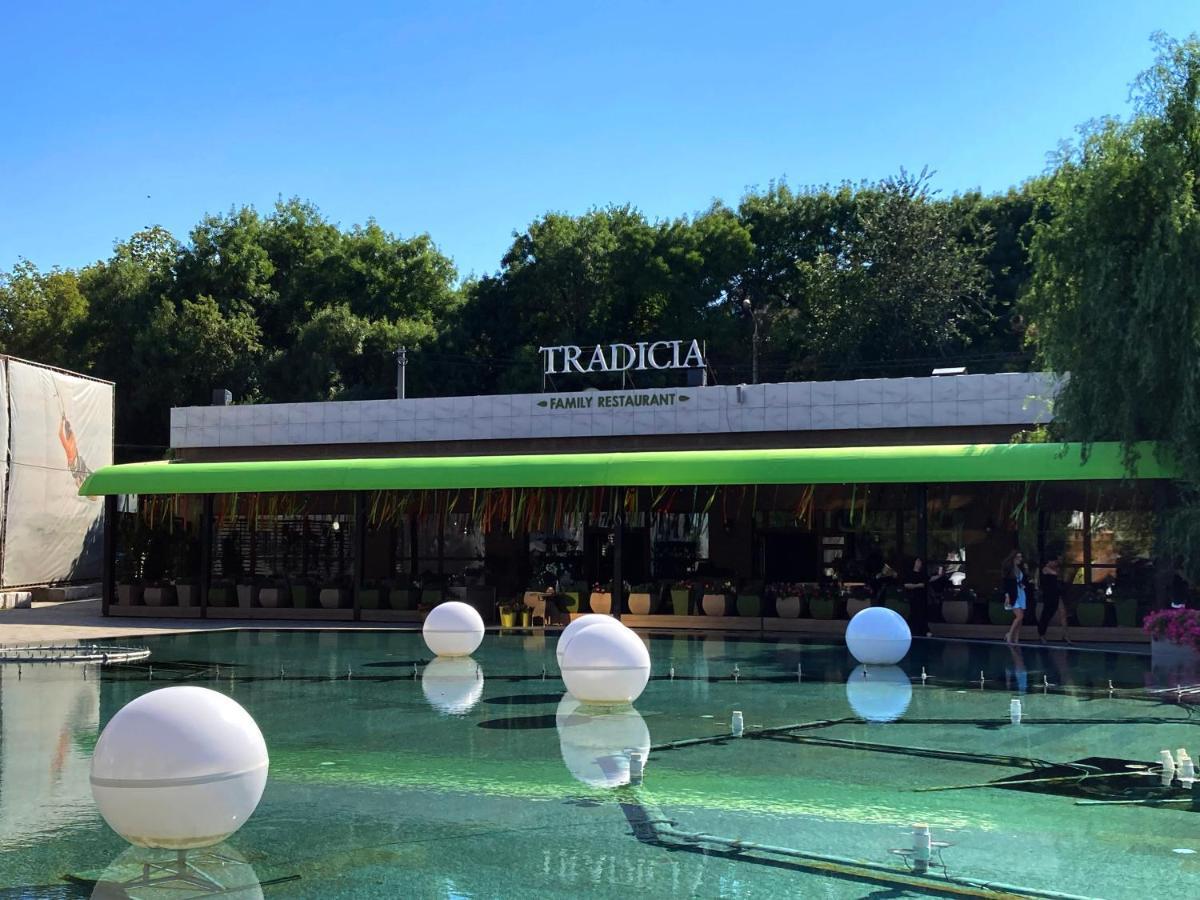 Arcadia Spacious Apartments Odessa Exterior foto